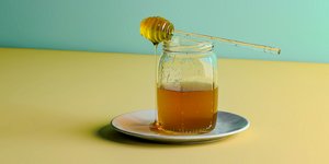 Βάζο με μέλι / Φωτογραφία: Unsplash