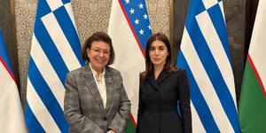 Λίνα Μενδώνη με την Gayane Umerova