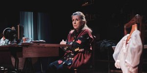 Η πόλη μιλά μόνο γι’ αυτές: Οι 8 sold out θεατρικές παραστάσεις της χρονιάς