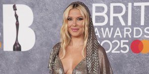 Η Μίλι Μπόμπι Μπράουν