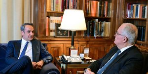 Μητσοτάκης, Τασούλας