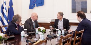 Συνάντηση Μητσοτάκη με τον CEO και πρόεδρο της Euronext Στεφάν Μπουζνά 