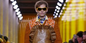 Για πρώτη φορά, ο οίκος Saint Laurent στην κορυφή της λίστας με τα πιο hot fashion brands του κόσμου