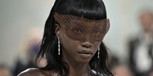  Άνοκ Γιάι «Μοντέλο της Χρονιάς» 