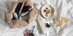 Νεσεσέρ με τα απαραίτητα 