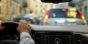 Οδηγός στην κίνηση 