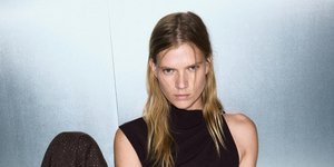 Παντελόνια με γκλίτερ/Φωτογραφία από Mango