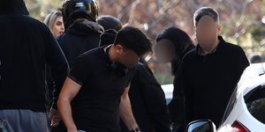 παπάδες ιερείς ναρκωτικά τρεις γέφυρες youtuber