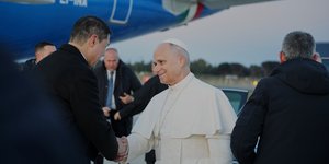 Στην Κωνσταντινούπολη ο Πάπας