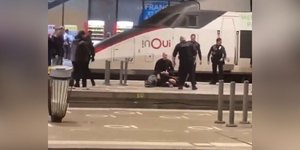 Ο άνδρας που εξουδετερώθηκε μετά από συμπλοκή με αστυνομικούς στο Παρίσι