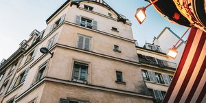 Μικροδιαμέρισμα 13 τ.μ.: Ο 20χρονος που ζει σε ένα σπίτι όπου όλα κλείνουν και ανοίγουν