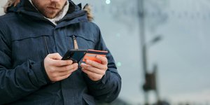 Σήμερα, για μια αυξανόμενη μερίδα καταναλωτών, η χρήση των premium καρτών ανταμοιβών έχει εξελιχθεί σε κάτι που μοιάζει περισσότερο με μερική απασχόληση παρά με διευκόλυνση / PEXELS