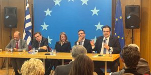 Κυρ. Πιερρακάκης στην παρουσίαση του βιβλίου του Αλ. Πατέλη