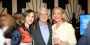 Reunion μετά από 11 χρόνια: H Όλγα Τρέμη και ο Γιάννης Πρετεντέρης συναντήθηκαν στην πρεμιέρα της Ματσούκα