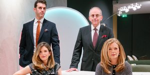 Δημήτρης Κόμης, Μιχάλης Κόμης, Λίζα Κόμη, Ντίνα Κόμη