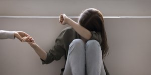 Κακοποίηση κοριτσιού