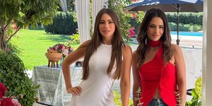 Η Σοφία Βεργκάρα με την αδερφή της Σάντρα