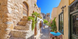 Περίπατος στη Μονεμβασιά 