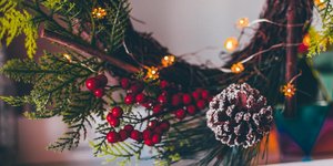 Χριστουγεννιάτικο στεφάνι /Φωτογραφία: Unsplash