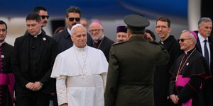 Ο πάπας Λέων ΙΔ' έφθασε στην Τουρκία 