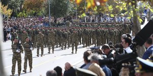 Στελέχη του Στρατού Ξηράς στην παρέλαση της 28ης Οκτωβρίου στη Θεσσαλονίκη