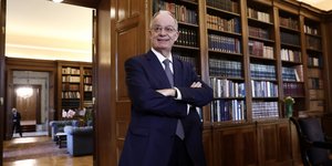 Ο Πρόεδρος της Δημοκρατίας Κωνσταντίνος Τασούλας στο γραφείο του 