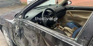 Το ΙΧ που παρέσυρε ο οδηγός φορτηγού στη Θεσσαλονίκη