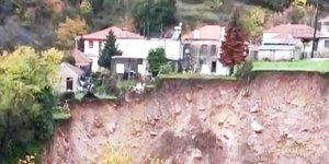 Τα σπίτια βρίσκονται μια ανάσα από την κατάρρευση