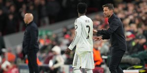 Ο Βινίσιους ενημέρωσε πως δεν ανανεώνει λόγω... Αλόνσο