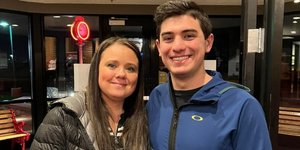 Η Χόλι Σίρερ με τον γιο της Μπέντζαμιν Χούλεμπεργκ