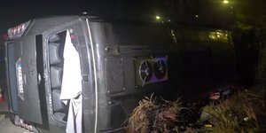 Ανατροπή λεωφορείου στο Βόλο 