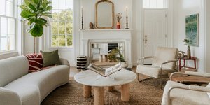 Τα 4 αντικείμενα που πρέπει να πετάξετε αμέσως από το σπίτι σας, σύμφωνα με γιατρό μακροζωίας