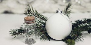 Χριστουγεννιάτικα στολίδια/Φωτογραφία Unsplash