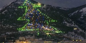 Xριστουγεννιάτικο δέντρο Γκούμπιο