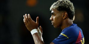 Ενισχυμένη με Γιαμάλ και Ραφίνια η Μπαρτσελόνα στα εγκαίνια του «Spotify Camp Nou»