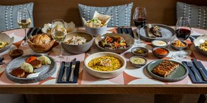 Στο Yphes θα απολαύσεις λαχταριστές γεύσεις γεμάτες υφές