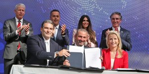 Υπεγράφη η ιστορική συμφωνία της Atlantic-See LNG Trade (AΚTOR-ΔΕΠΑ) για το αμερικανικό LNG