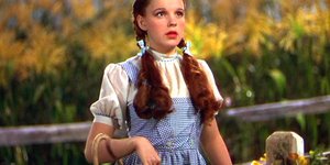 Η Τζούντι Γκάρλαντ ήταν μόλις 16 ετών όταν τιμήθηκε για τη δουλειά της το 1939, συμπεριλαμβανομένου του Ο Μάγος του Οζ﻿ και του Babes in Arms / WIKIPEDIA