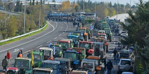 Μπλόκα αγροτών στην Εθνική Οδό