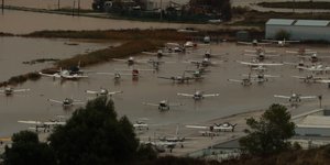 Περιοχές ολόκληρες μετατράπηκαν σε λίμνες στα Μέγαρα