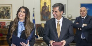 H Κίμπερλι Γκίλφοιλ μαζί με τον Κώστα Γκιουλέκα