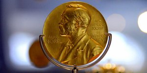 Η συζήτηση για το αν ο θεσμός του Nobel Prize οφείλει να προσαρμοστεί στις προκλήσεις του 21ου αιώνα έχει επανέλθει δυναμικά, με αιχμή την κλιματική κρίση / GETTY