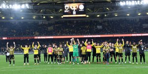 Γιορτές στην κορυφή για την ΑΕΚ μετά από 18 χρόνια