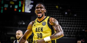 Αυτός είναι ο παίκτης της ΑΕΚ που... γλυκοκοιτάζει ο Παναθηναϊκός 