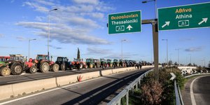 Μπλόκο αγροτών Εθνικη οδος 