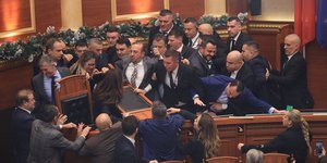 Αλβανία Βουλή επεισόδια