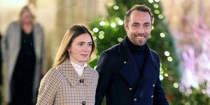 Η νύφη της πριγκίπισσας Κέιτ «υπογράφει» το πιο chic French look με κοστούμι Sézane