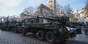 Παρέλαση αρμάτων στο Ταλίν της Εσθονίας