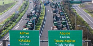 Οι αγρότες συνεχίζουν και τις γιορτές τις κινητοποιήσεις 