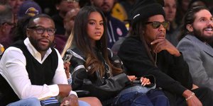 O Jay Z με την κόρη του Blue Ivy σε αγώνα μπάσκετ